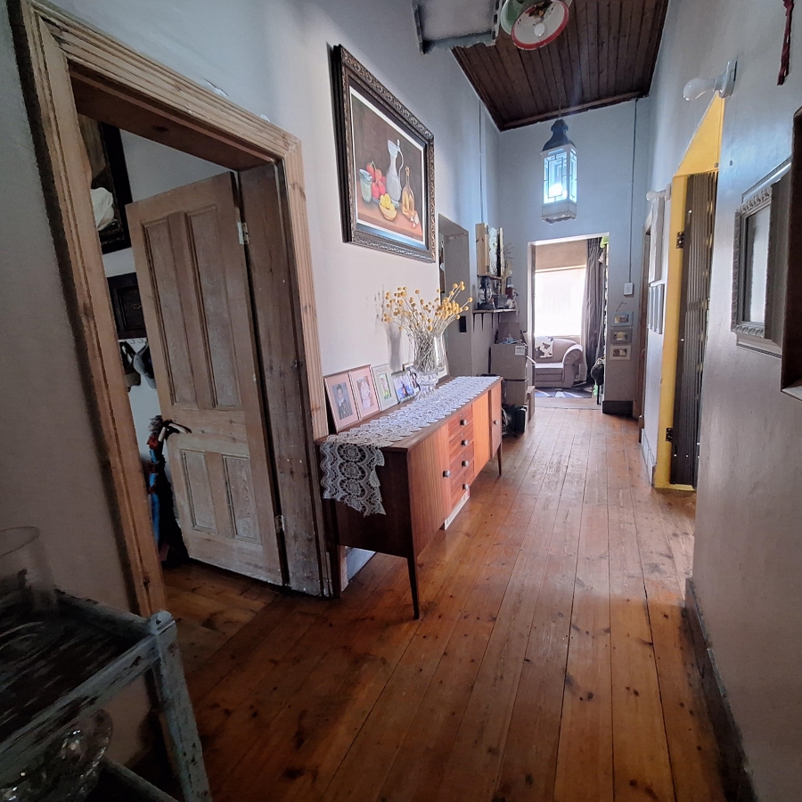 5 Bedroom Property for Sale in Frankfort Free State